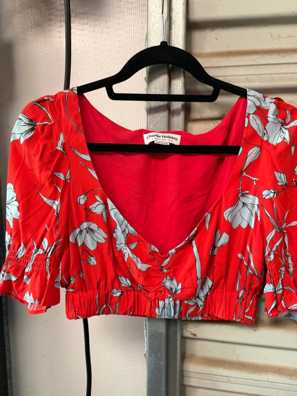Charlie Holiday Red Floral V-Neck Puff Sleeve Crop Top